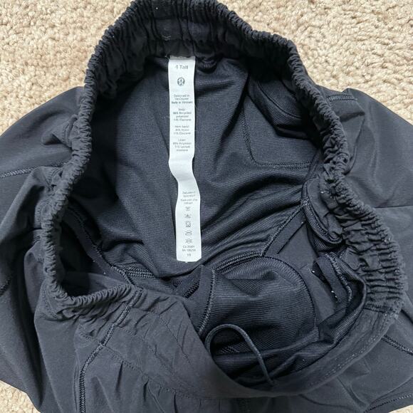 Lululemon Hotty Hot Short Size 4 Tall - Picture 6 of 7